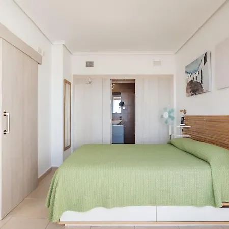 Spacious 2-bedroom, 2-bath With Spectacular Views Xeresa