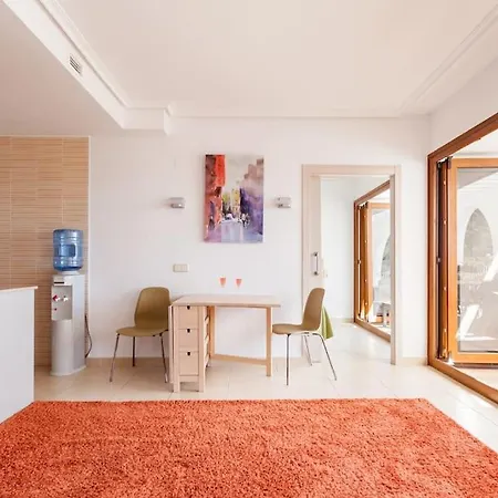 Spacious 2-bedroom, 2-bath With Spectacular Views Prázdninový dům *