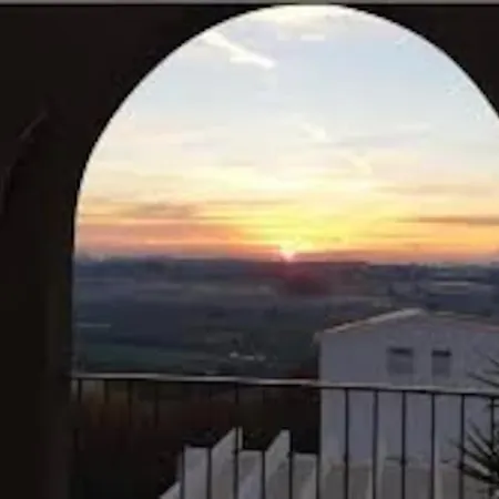 Spacious 2-bedroom, 2-bath With Spectacular Views