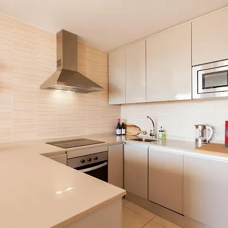 Prázdninový dům Spacious 2-bedroom, 2-bath With Spectacular Views *