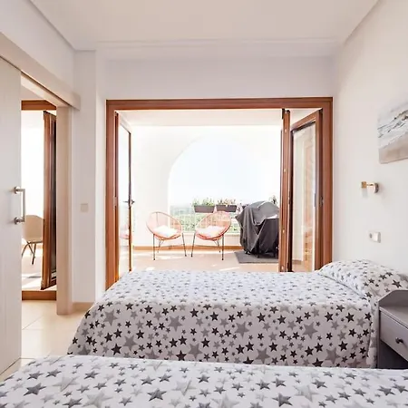 Spacious 2-bedroom, 2-bath With Spectacular Views Jeresa