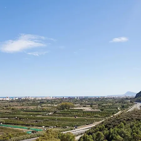 Spacious 2-bedroom, 2-bath With Spectacular Views * Jeresa